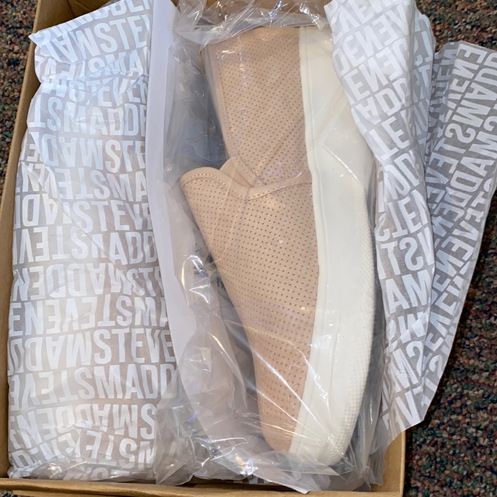 Steve Madden Women’s Shoes Size 10-NIB
